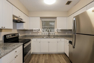 1603 1st St SE in Ruskin, FL - Foto de edificio - Building Photo