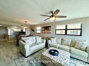 4260 SE 20th Pl in Cape Coral, FL - Foto de edificio - Building Photo