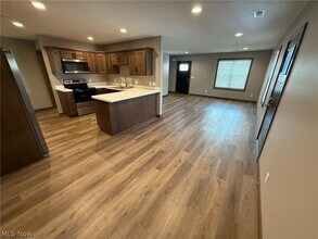 244 Allen Ln SE in New Philadelphia, OH - Building Photo - Building Photo