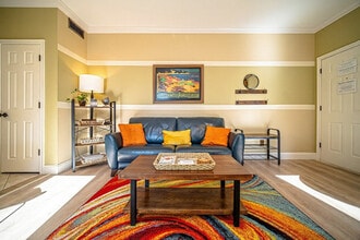 3404 American Dr in Lago Vista, TX - Foto de edificio - Building Photo