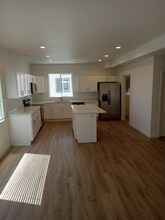 238 Paramount Ave in Salt Lake City, UT - Building Photo - Building Photo