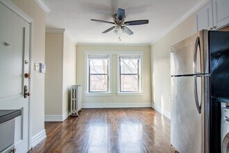 1056 W Lill Ave, Unit 2 in Chicago, IL - Building Photo - Building Photo