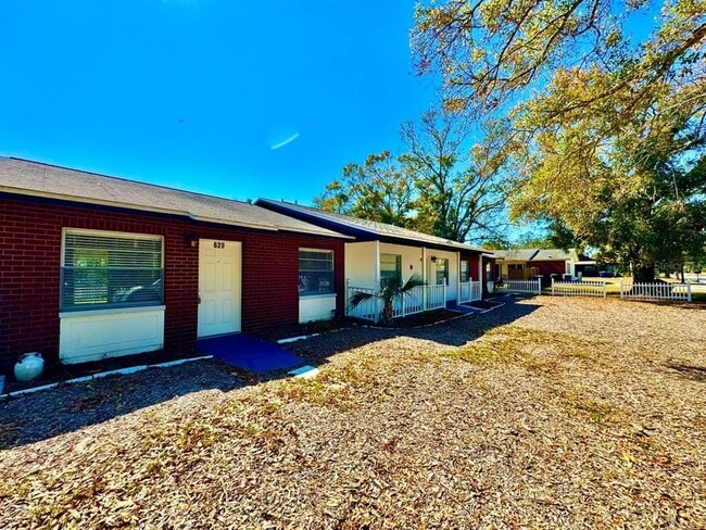 629 Wildwood Way in Clearwater, FL - Building Photo - Building Photo