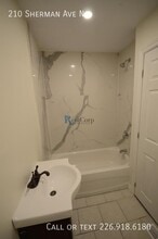 210 Sherman Ave N in Hamilton, ON - Building Photo - Building Photo