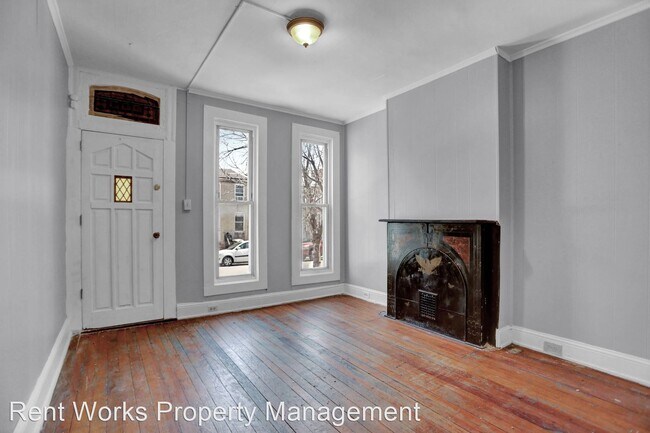 328 S Mount St photo'