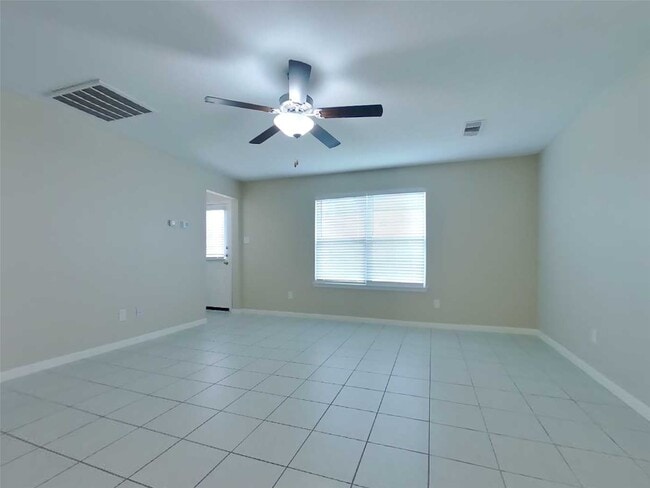 701 Totem Trail Dr in La Marque, TX - Building Photo - Building Photo