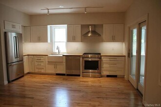 437 Warburton Ave in Hastings On Hudson, NY - Building Photo - Building Photo