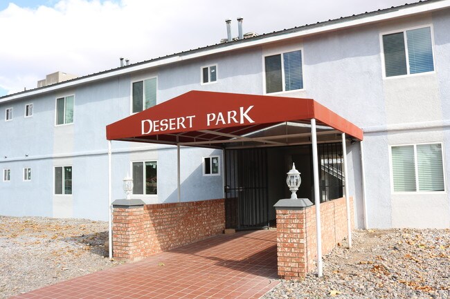 Desert Park in Albuquerque, NM - Foto de edificio - Building Photo