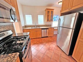 335 N Orange Grove Ave, Unit 1 in Los Angeles, CA - Building Photo