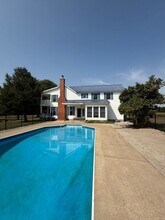 2000 Edgewood Rd in Dickson, TN - Building Photo - Building Photo