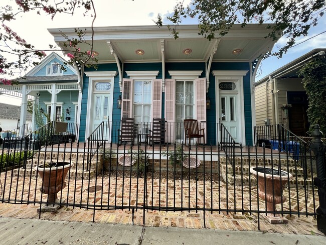 property at 2333 Chippewa St