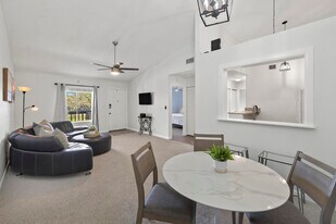 6543 Chasewood Dr in Jupiter, FL - Building Photo