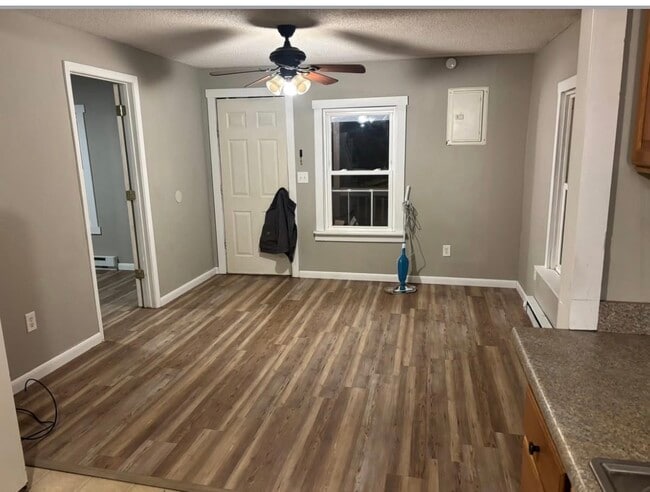 224 Pierce St in Fayetteville, WV - Foto de edificio - Building Photo