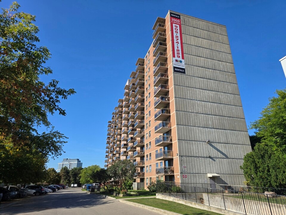The Horizon Apartments in Mississauga, ON - Building Photo