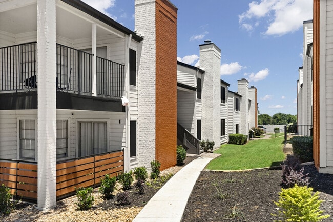 Flats on Mill in Fort Worth, TX - Foto de edificio - Building Photo