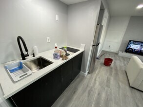 9483 S Buttonwood Dr, Unit 4 - Basement Apartment in Sandy, UT - Building Photo - Building Photo