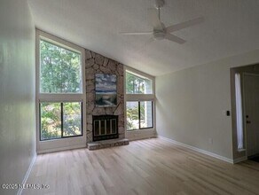 4515 Carolyn Cove Ln N in Jacksonville, FL - Building Photo - Building Photo