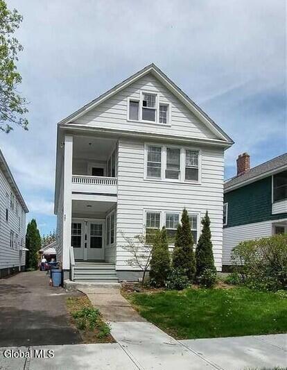 property at 7 Edison Ave