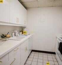 40 Broadlawn Dr in Boston College, MA - Building Photo - Building Photo