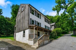 62 Irish Ln in Coatesville, PA - Building Photo