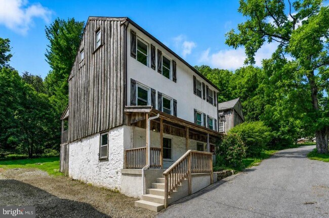 property at 62 Irish Ln