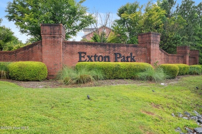 5147 Exton Park Loop in Castle Hayne, NC - Building Photo - Building Photo