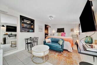 5025 9th Ave S in Gulfport, FL - Building Photo - Building Photo