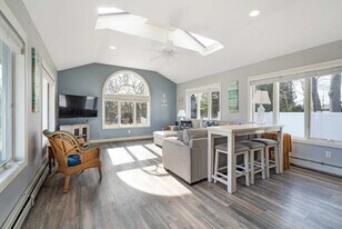 18 Maryland Blvd in Hampton Bays, NY - Building Photo