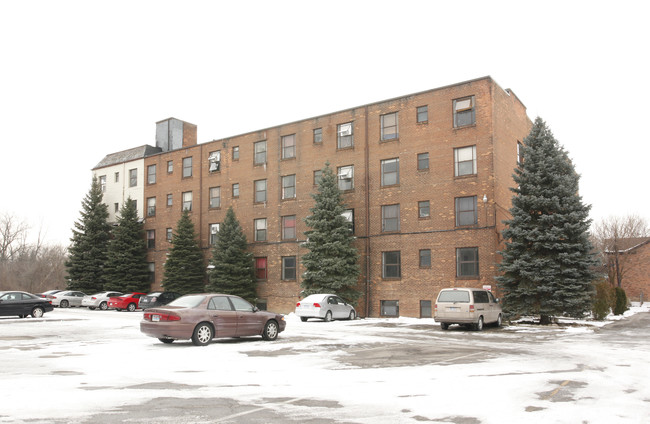 Brady Apartments in Dearborn, MI - Building Photo - Building Photo