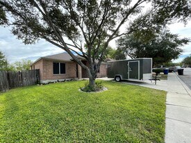 4738 Juniper Farm in San Antonio, TX - Building Photo