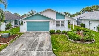 4536 Mitcher Rd in New Port Richey, FL - Building Photo
