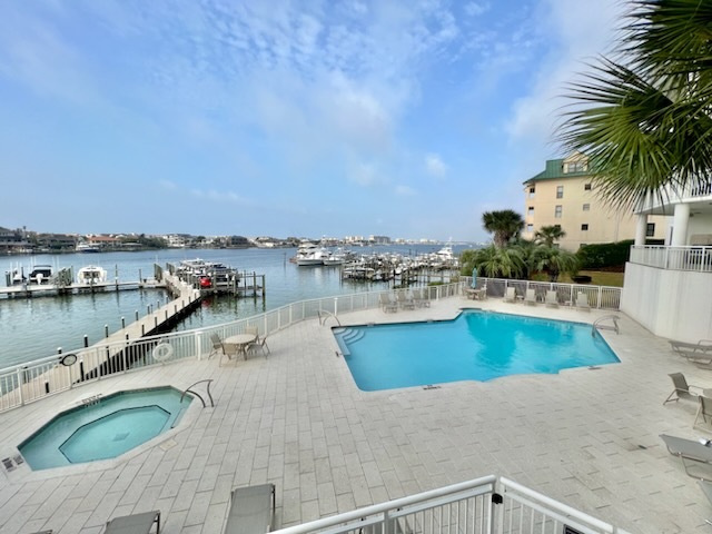 property at 662 Harbor Blvd