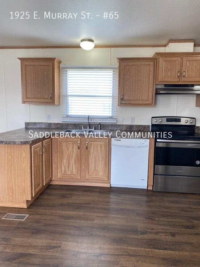 1925 E Murray St in Rawlins, WY - Building Photo - Building Photo