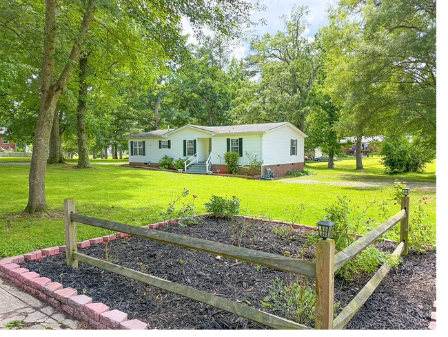 property at 305 Mc Lean St