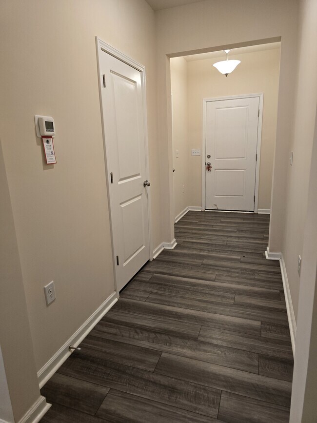 883 Falls Grove Trl in High Point, NC - Building Photo - Building Photo