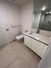 1025-1092 92nd St in Bay Harbor Islands, FL - Foto de edificio - Building Photo