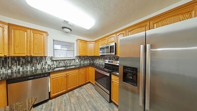 4914 SE Hardin Ave in Lawton, OK - Building Photo - Building Photo