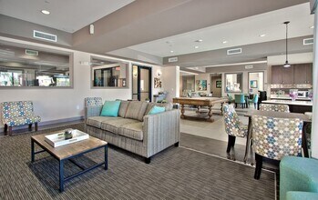 Boulder Pointe in Henderson, NV - Building Photo - Building Photo