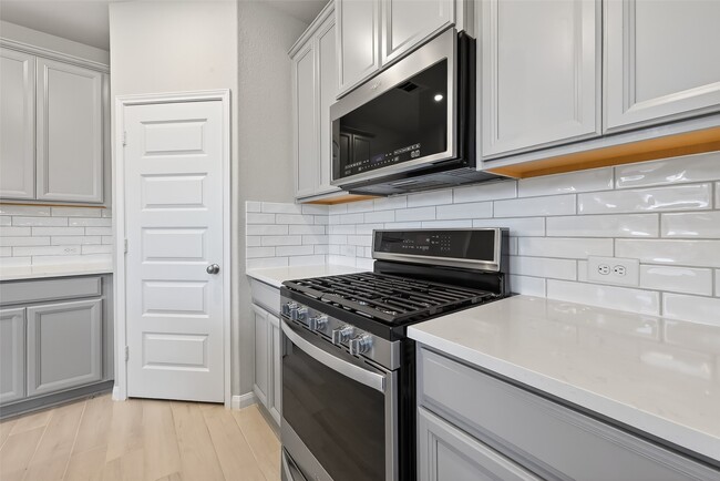 property at 2035 Myrtle Oak Ct