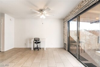 5247 Lisagayle Ct in Las Vegas, NV - Building Photo - Building Photo