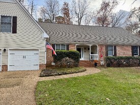 106 Bogey in Williamsburg, VA - Building Photo