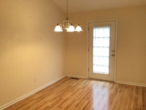 7708 Cody Ln in Knoxville, TN - Building Photo - Building Photo