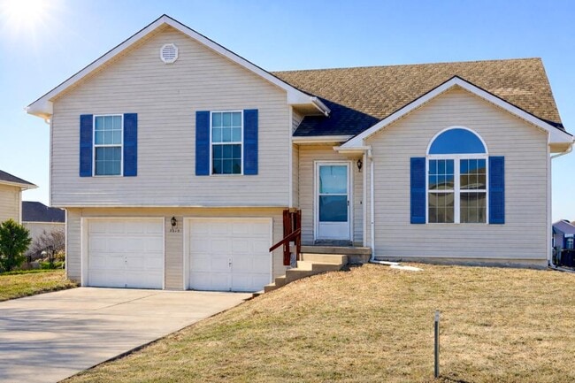 property at 2213 Larkspur