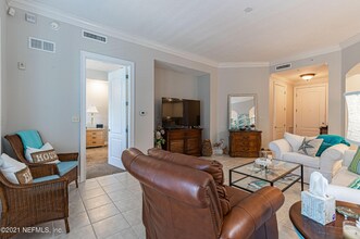 4300 S Beach Pkwy in Jacksonville Beach, FL - Foto de edificio - Building Photo