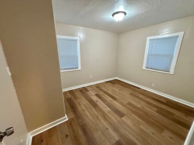 property at 1537 Truman St