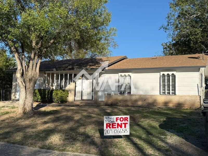 9226 Nagel St in San Antonio, TX - Building Photo
