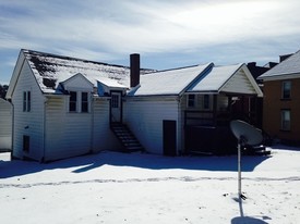 107 Arch Ave in Greensburg, PA - Foto de edificio - Building Photo