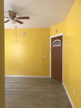 360 Jackson St, Unit Jackson st Floor 2 in Orange, NJ - Foto de edificio - Building Photo