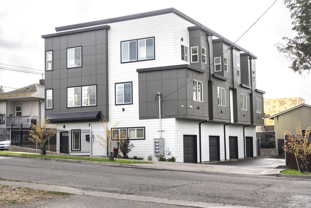 The Two-Ten Townhomes in Tacoma, WA - Building Photo