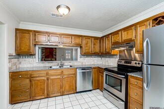 9821 Siegen Ln in Baton Rouge, LA - Building Photo - Building Photo